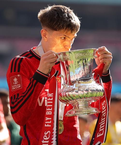 加纳乔拒绝利雅得胜利的报价 希望继续留在英超